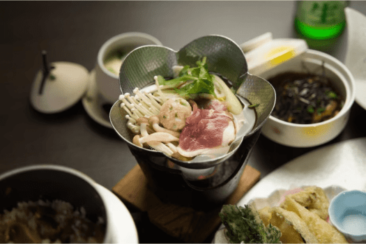 【夕食】旨み広がる鴨鍋。身体の芯から温まる一品＊