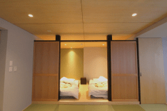 客室「こまくさ」