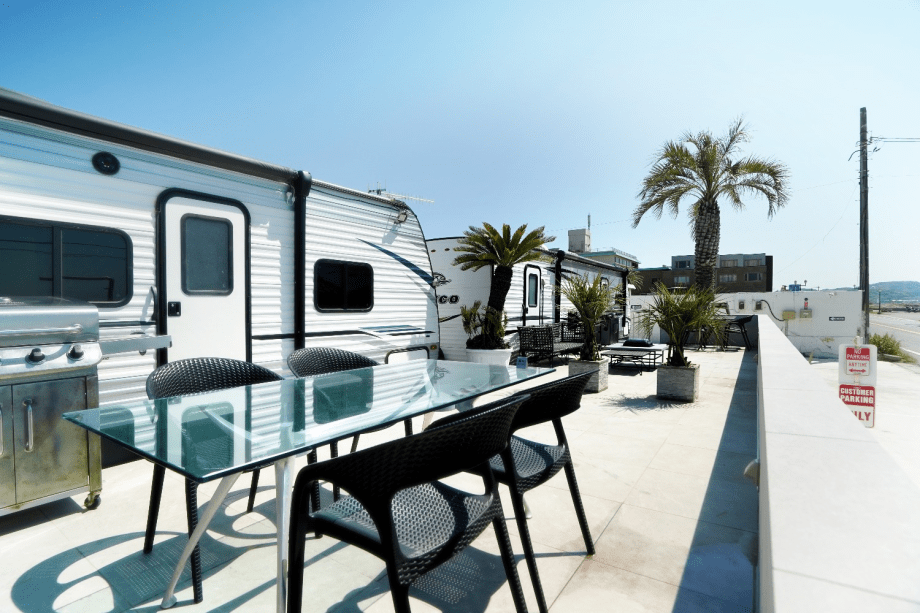 【TRAILER-A】ジャグジー付ヴィラ／お昼からのBBQタイムを過ごすのも最高です（棟一例）