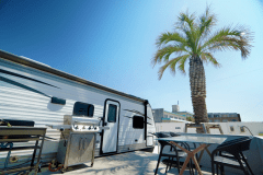 【TRAILER-B】スタンダードヴィラ／トレーラーハウスで過ごす極上の海前リゾート（棟一例）