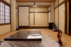 縦長、角部屋なので、お子様が元気でも隣室を気にせず過ごせます。