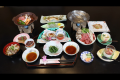【夕食】特上「里山御膳」上州牛のしゃぶしゃぶ、上州牛のステーキ、舞茸の生姜煮、いのししのサラミ、胡麻豆腐、菜の花の辛し和え、自家製蒟蒻のお造り、鹿肉のロースト、鮎の塩焼き、豚肉の味噌漬けの陶板焼き、茶碗蒸し、町田農園の黒米ご飯※、肉汁うどん、季節のフルーツデザート　※白米もご用意できます
