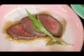 「鹿肉のロースト」低カロリー・高タンパクな小鹿野町で採れた鹿肉を、柔らかいままで食べられるよう、ゆっくり低温調理。表面は、臭みを取るためガーリックと共に焼き、こんがりと。鹿肉は、近年安全基準が厳しく、より安全に食べられるように処理されています。