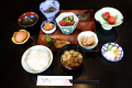 【朝食】お子様用「里山の朝御膳」椎茸とベーコンのバター焼き、ミートボール、虹鱒（にじます）のムニエル、卵焼き、納豆、のり、ご飯、味噌汁、自家製ヨーグルトと自家製ジャム