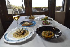 『お昼のシェフコース』
旬の食材を生かしたランチコースです。食前にワンドリンク(アルコール含む)付き