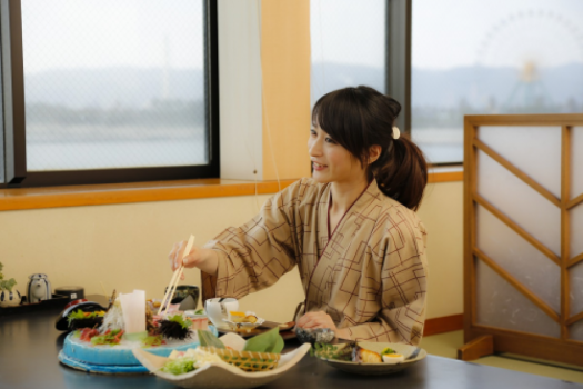 食事処（御崎亭）でのお食事のひと時