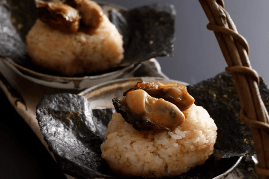 牡蠣つくだ煮おにぎり(イメージ) 牡蠣つくだ煮おにぎり(イメージ)