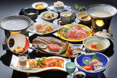 秋のまでら会席（9～11月の会席イメージ）※黒毛和牛・耳納いっーとん（豚肉）料理は季節により調理法が変わります