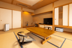 室内 or 露天　温泉付き和室