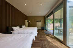 ≪愛犬同伴可能≫■フォレストグラスキャビン■4ベッド・1棟貸切-プライベートガーデン＆展望デッキ-