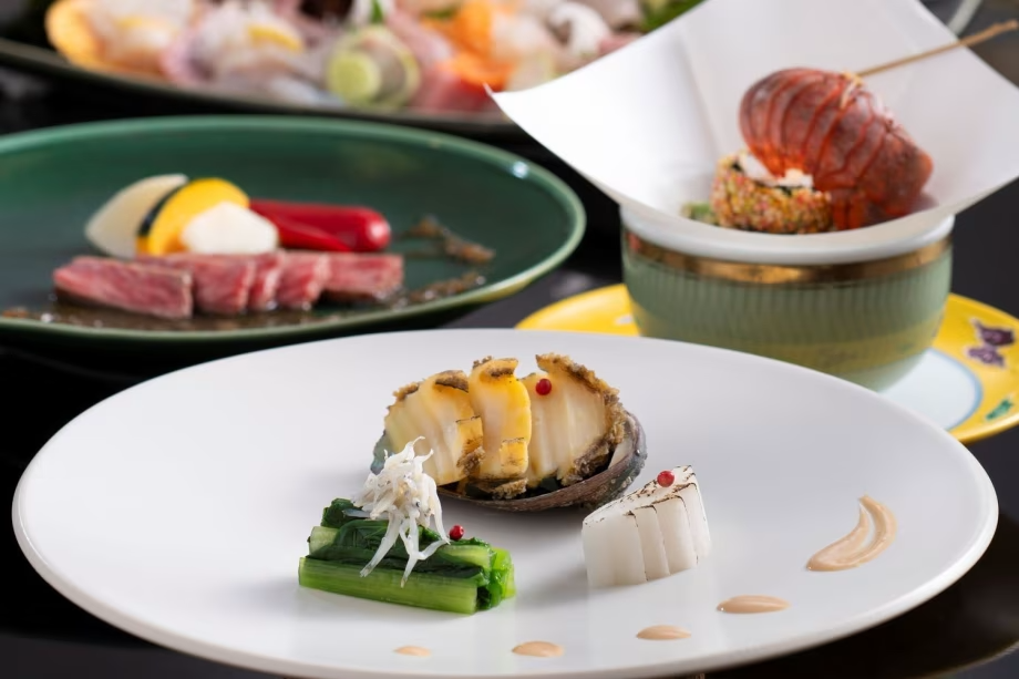 特選会席(鮑ステーキ)贅を尽くした美食の宝石箱!《松阪牛》《伊勢海老》《あわび》の極上の三重奏♪ 特選会席(鮑ステーキ)贅を尽くした美食の宝石箱!《松阪牛》《伊勢海老》《あわび》の極上の三重奏♪