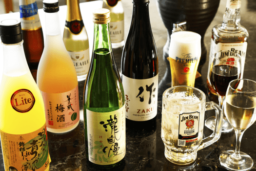 【フリードリンク】地元の銘酒から豊富なソフトドリンクまで、各種取り揃えてご用意しています