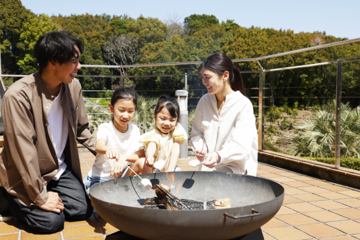 焼きたてマシュマロはアツアツ＆とろ～り♪火傷にはご注意ください！