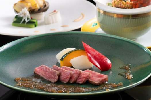 特選会席（松阪牛ステーキ）贅を尽くした美食の宝石箱！《松阪牛》《伊勢海老》《あわび》の極上の三重奏♪