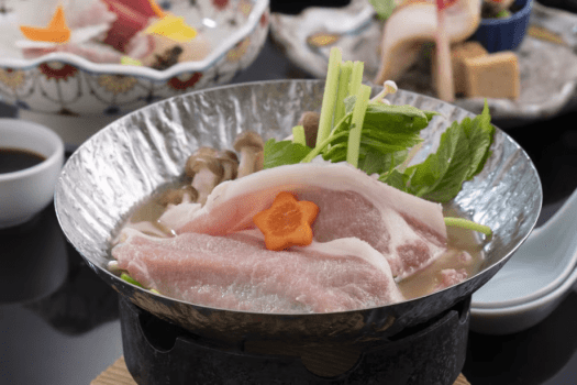【里創人倶楽部　伊勢志摩】ご夕食｜お手軽会席（パールポーク）新鮮な魚介類や旬の野菜を使用した彩り豊かな品々をご用意