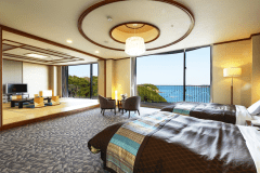 【特別和洋室】海と和の風情、最大7名様まで可能！海を眺めながら、家族みんなでゆったり過ごせます。