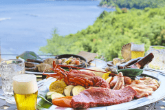 【スタンダードBBQ】口どけの良い国産牛と伊勢海老のプリップリ感、これぞ究極の贅沢コンビ！