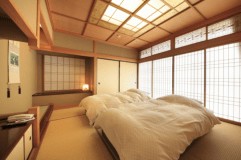 特別室　花物語「都ばき」　低床ベッドを2台ご用意しております