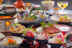 「仙台牛ステーキ」と「活き鮑酒蒸し」がメイン料理