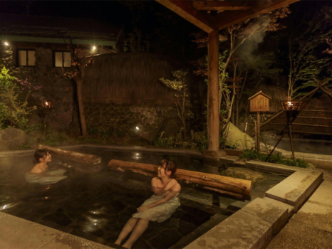 庭園縄文風呂【ぬりさわの湯】夢枕の湯　露天