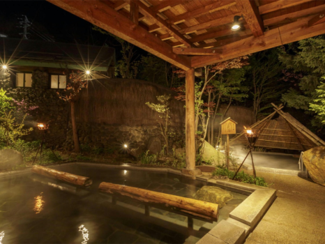 庭園縄文風呂【ぬりさわの湯】夢枕の湯　露天
