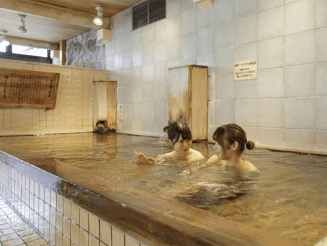 大浴場【まごころの湯】源泉さえずり檜風呂
