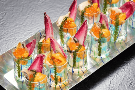 【ご夕食バイキング】＜19:30スタート＞夕食時間はごゆっくり、17種の湯めぐりを存分に愉しむ