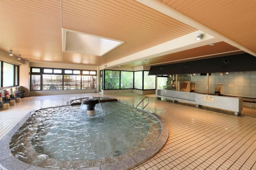 【大浴場】美肌効果もある泉質豊かな湯を多様な湯舟でお楽しみくださいませ。