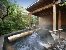 庭園縄文風呂【ぬりさわの湯】夢枕の湯　露天