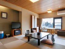 【和モダン和室】どなたでも過ごしやすい琉球畳のお部屋で足を伸ばしてごゆっくり。