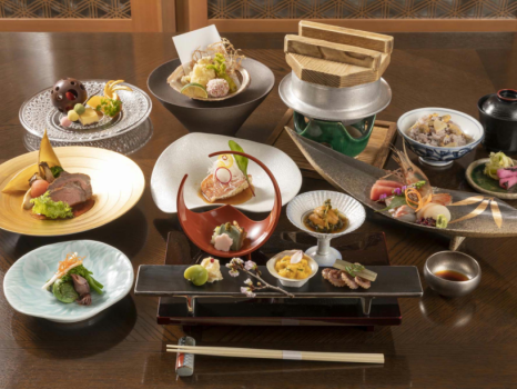 premiumroomの優雅プラン ご夕食イメージ※季節によりお料理の内容が異なります。 premiumroomの優雅プラン ご夕食イメージ※季節によりお料理の内容が異なります。