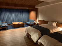 【湖側】リニューアル高層階ツイン（10階～11階）