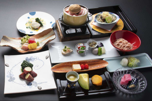 「月替わり」会席料理のご夕食