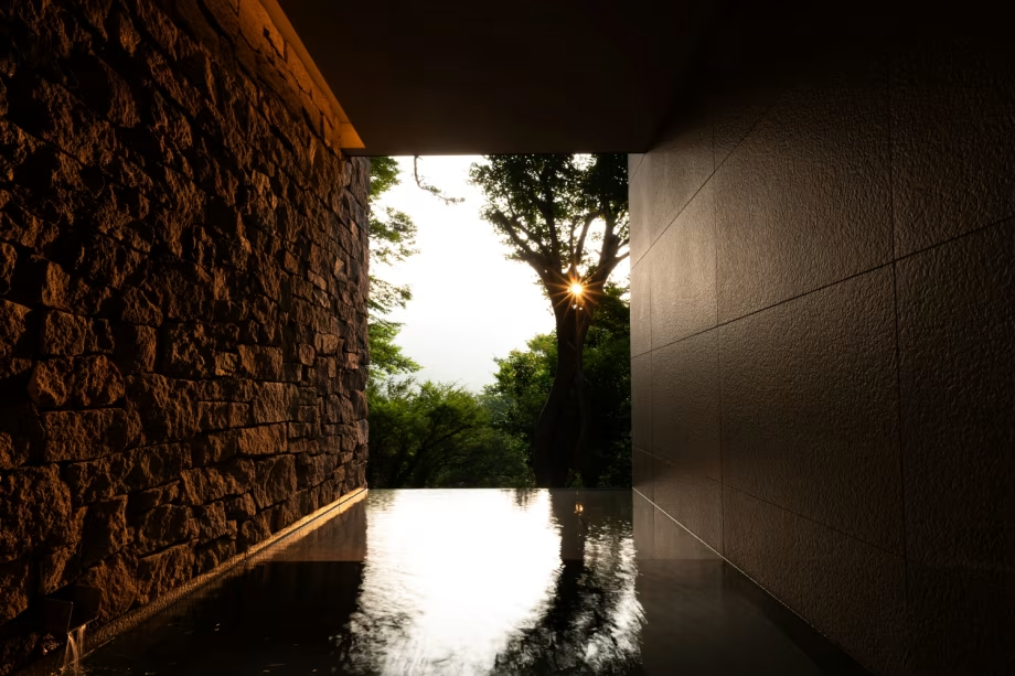 【2025年夏新規OPEN】206 敦｜洋室 角部屋60平米+大涌谷温泉かけ流し露天風呂