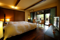 102崑/103崙/104玉｜洋室+天然温泉露天風呂+テラス