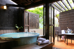 204 煌｜洋室+天然露天風呂32平米+テラス7平米