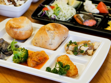 朝食は日替わりおかずが美味しいと人気です
