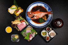 金目鯛の姿煮＋豪華４段重（鮑の姿煮・静岡県産牛）　※一例