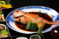 金目鯛の姿煮＋豪華４段重（鮑の姿煮・静岡県産牛）　※一例