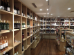 売店「あおもり商店」　ワインコーナー