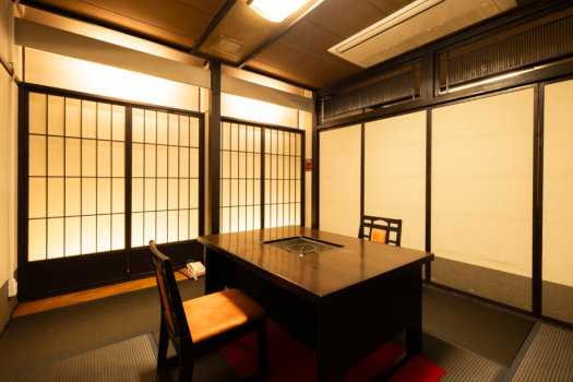 【老神温泉観光協会限定！】【山賊鍋】×【１ドリンク】×【ミニステーキ】ちょっぴりお得に隠れ里あわしまにご宿泊！【レストラン食】