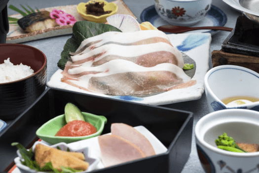 【１日７部屋２０名様平日限定！】あわしま会席＋山賊鍋+上州牛ミニステーキ　お一人様１２，４８０円より