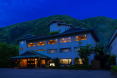 【老神温泉観光協会】【素泊り】24時迄チェックインOK≪食事なし≫　コーヒーサービス