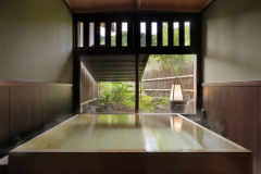 【呉竹の間】半露天風呂付和室（79平米）