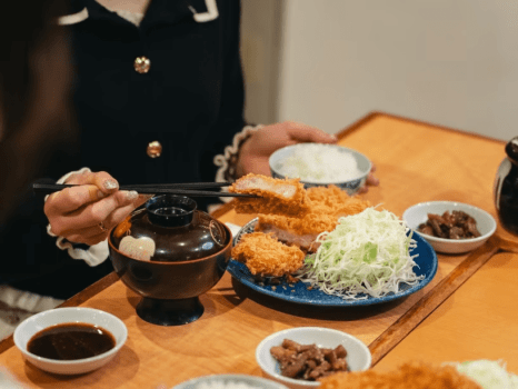 【人気焼酎3種飲み比べ｜選べる定食プラン】 黒豚専門店で本場薩摩の焼酎と食を堪能♪＜1泊2食＞