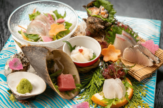 【基本会席－刺身盛りイメージ】旬魚の刺し盛りは、お一人様1つずつご提供いたします。