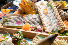 【2大グルメ会席】漁港で毎朝仕入れ＆館内生簀で鮮度抜群！天然魚の姿造りはお一人様ずつご用意。