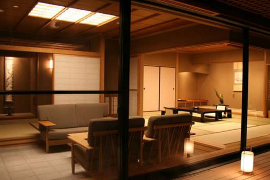 【庭園・露天風呂付和室（本間15帖） 】広々したお部屋で優雅にご宿泊