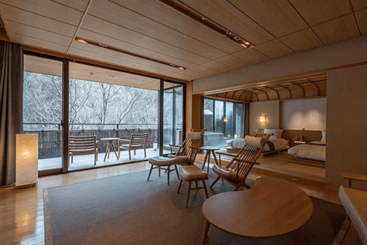 スイートルーム。広々した空間を満喫できます。