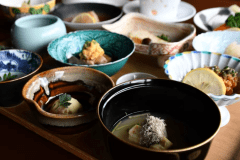 お目覚めの朝にふさわしい、健康的な和の朝食。